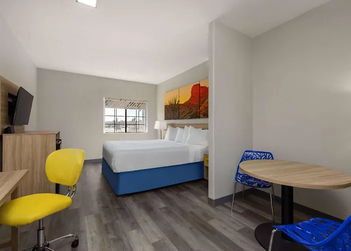 Days & By Wyndham Tucson/marana