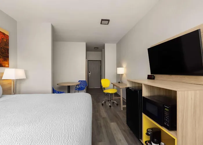 Days & By Wyndham Tucson/marana Hotel