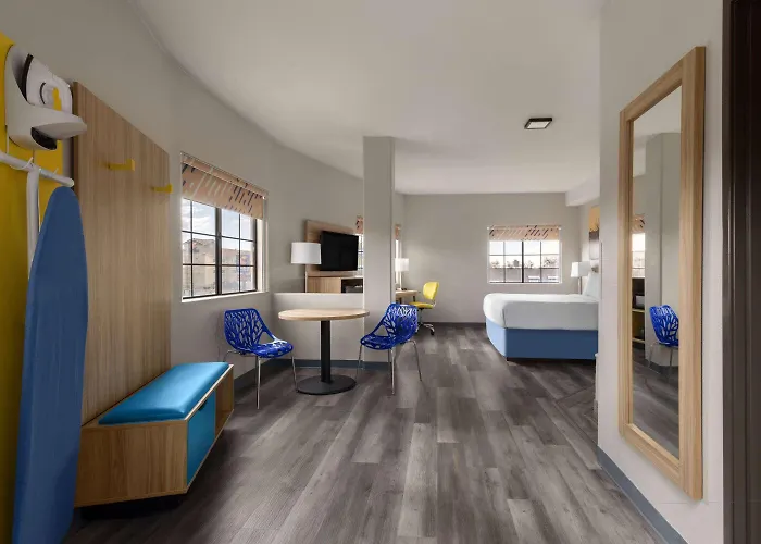 Days & By Wyndham Tucson/marana